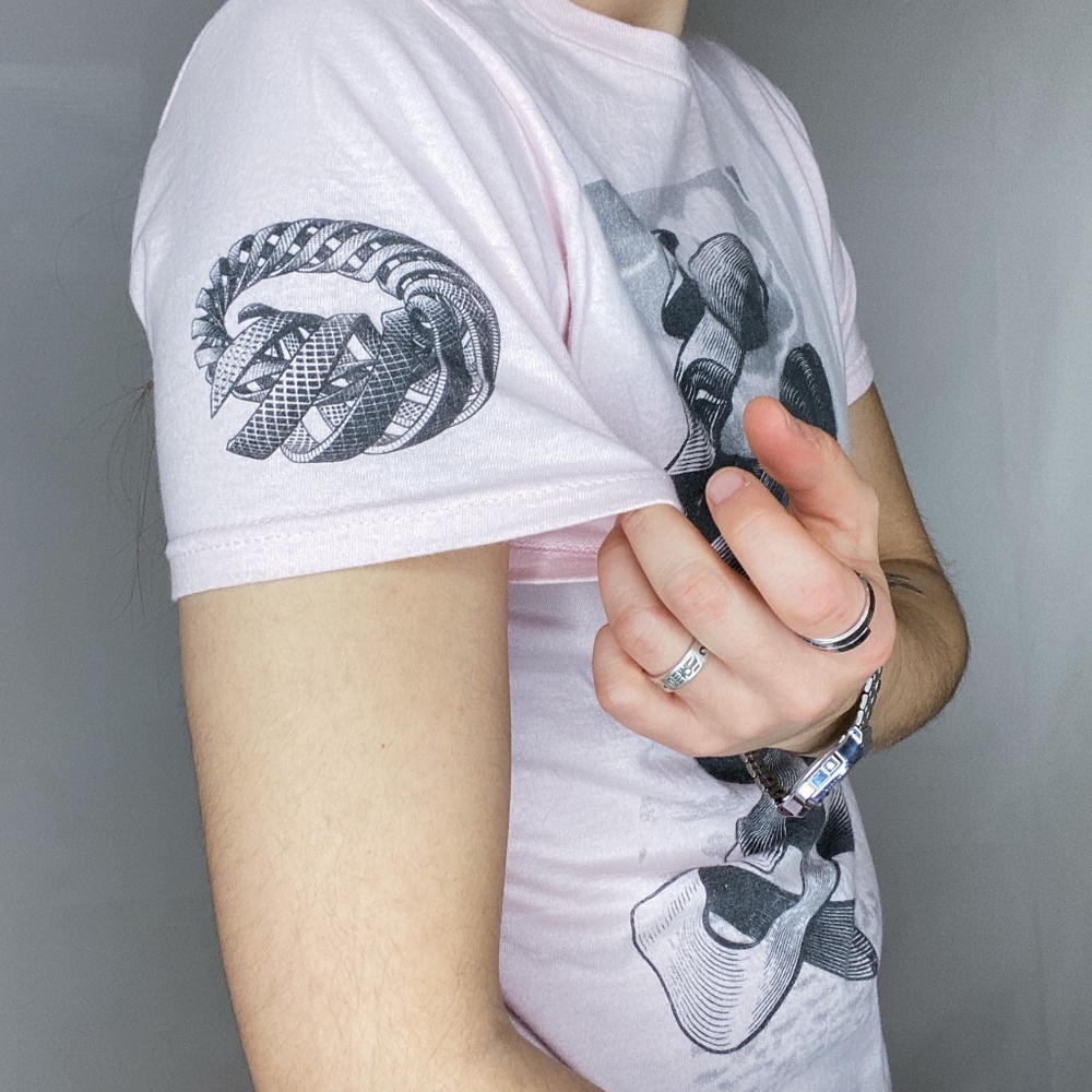 M.C Escher illusions/trippy T-shirt Pink